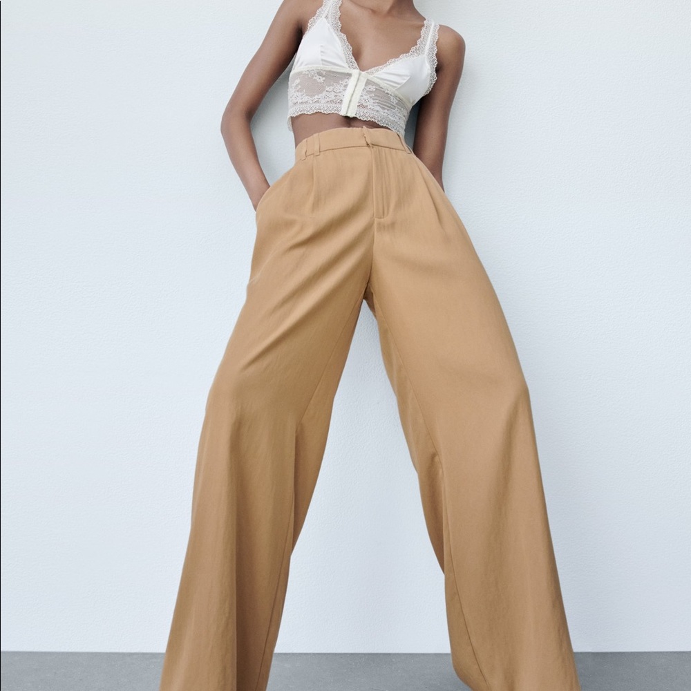 NWT bloggers favorite nude pants